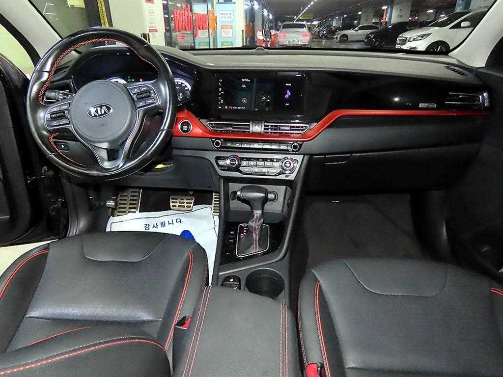 Kia Niro — photo 10