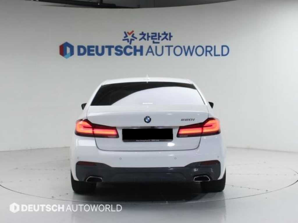 BMW 5-Series — photo 04