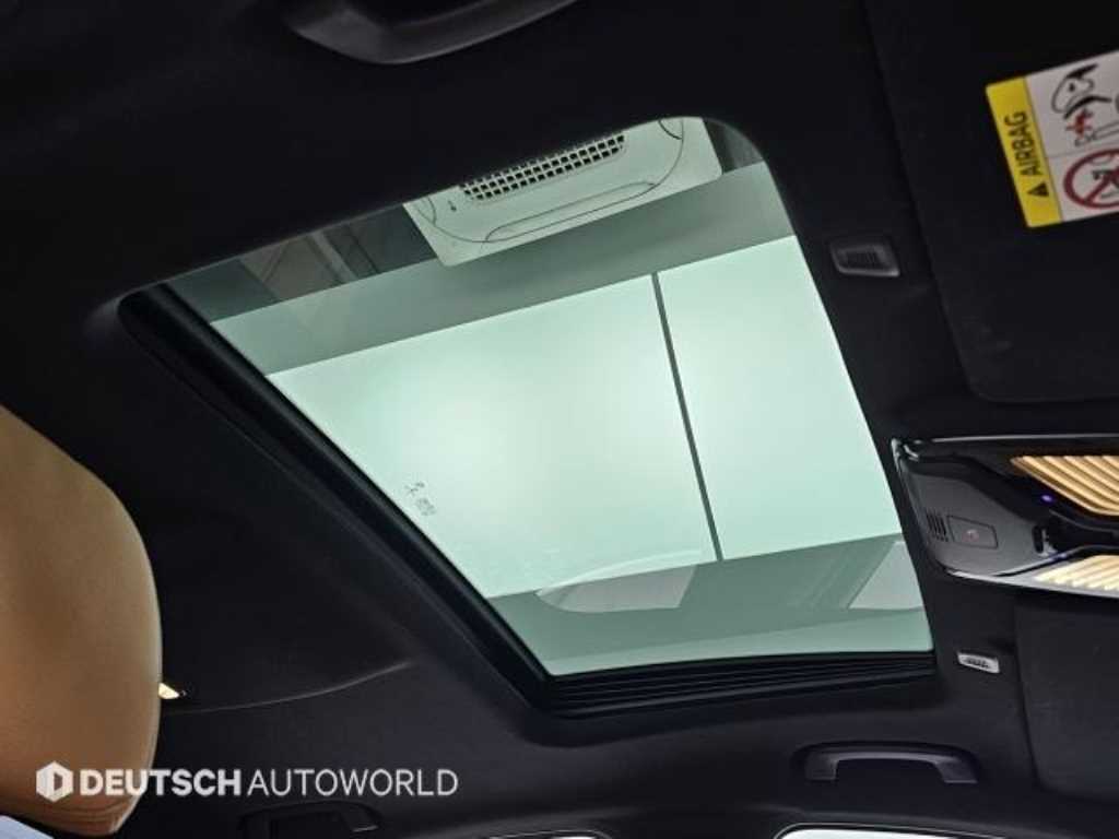 BMW 5-Series — photo 18