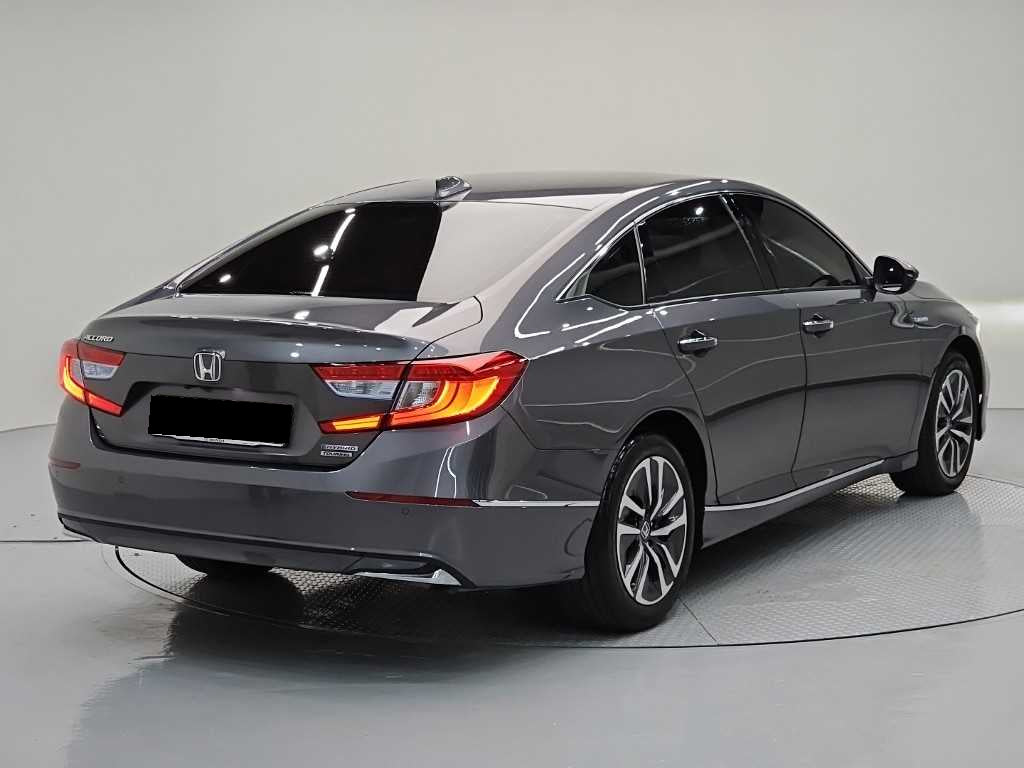 Honda Accord — photo 04