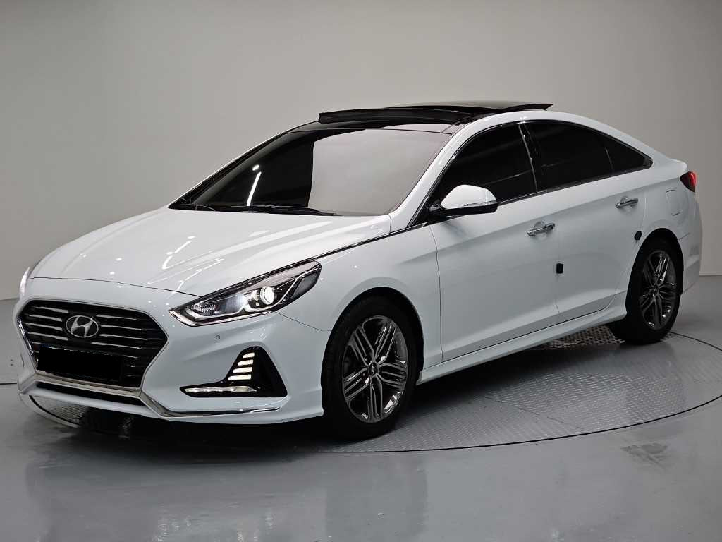 Hyundai Sonata — photo 01