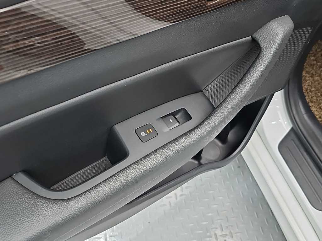 Hyundai Sonata — photo 14