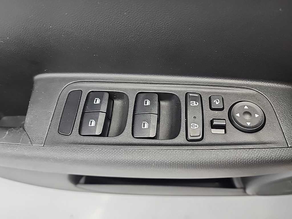 Hyundai Casper — photo 12