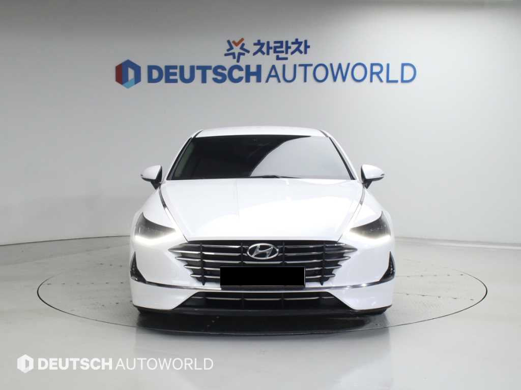 Hyundai Sonata — photo 03