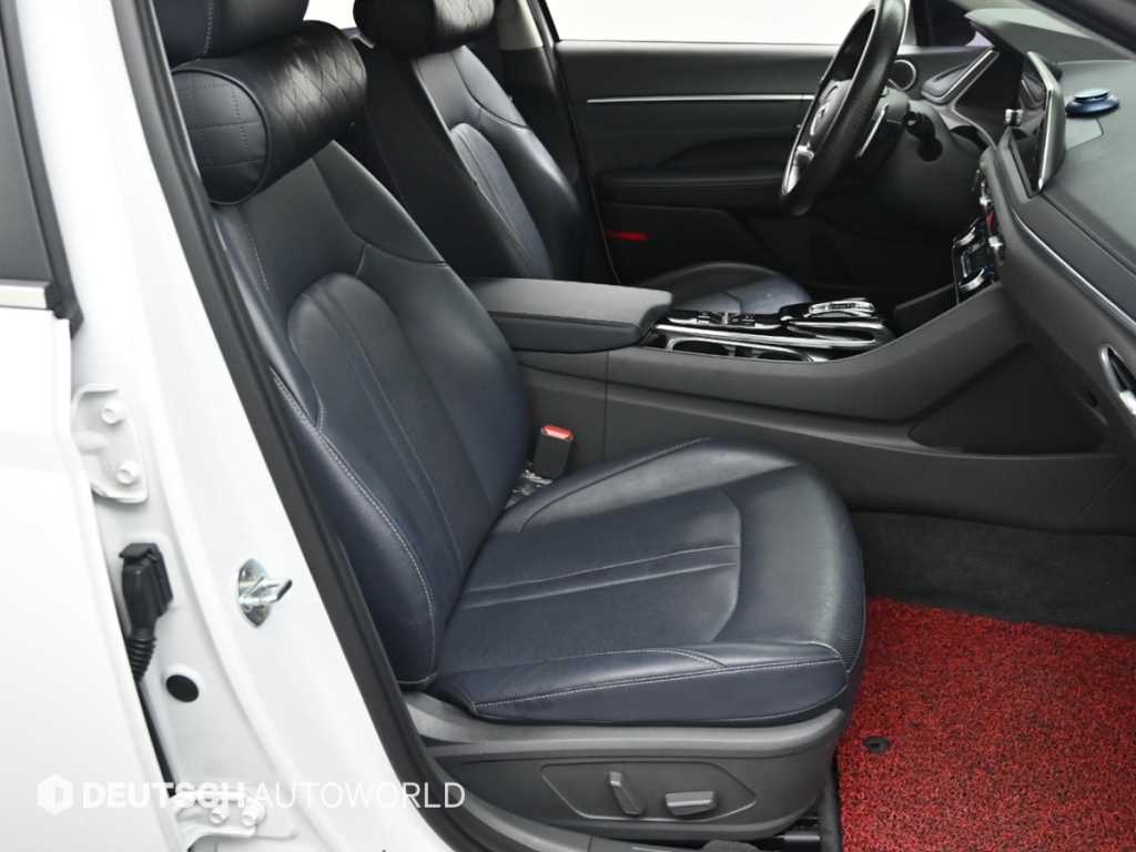 Hyundai Sonata — photo 10
