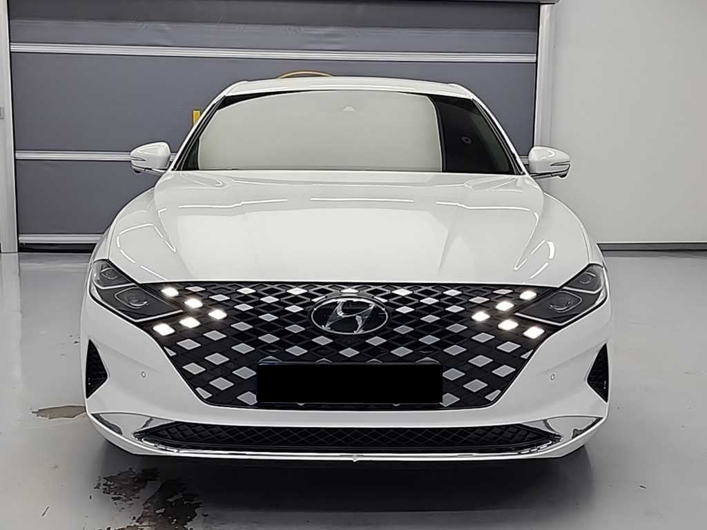 Hyundai Grandeur — photo 02