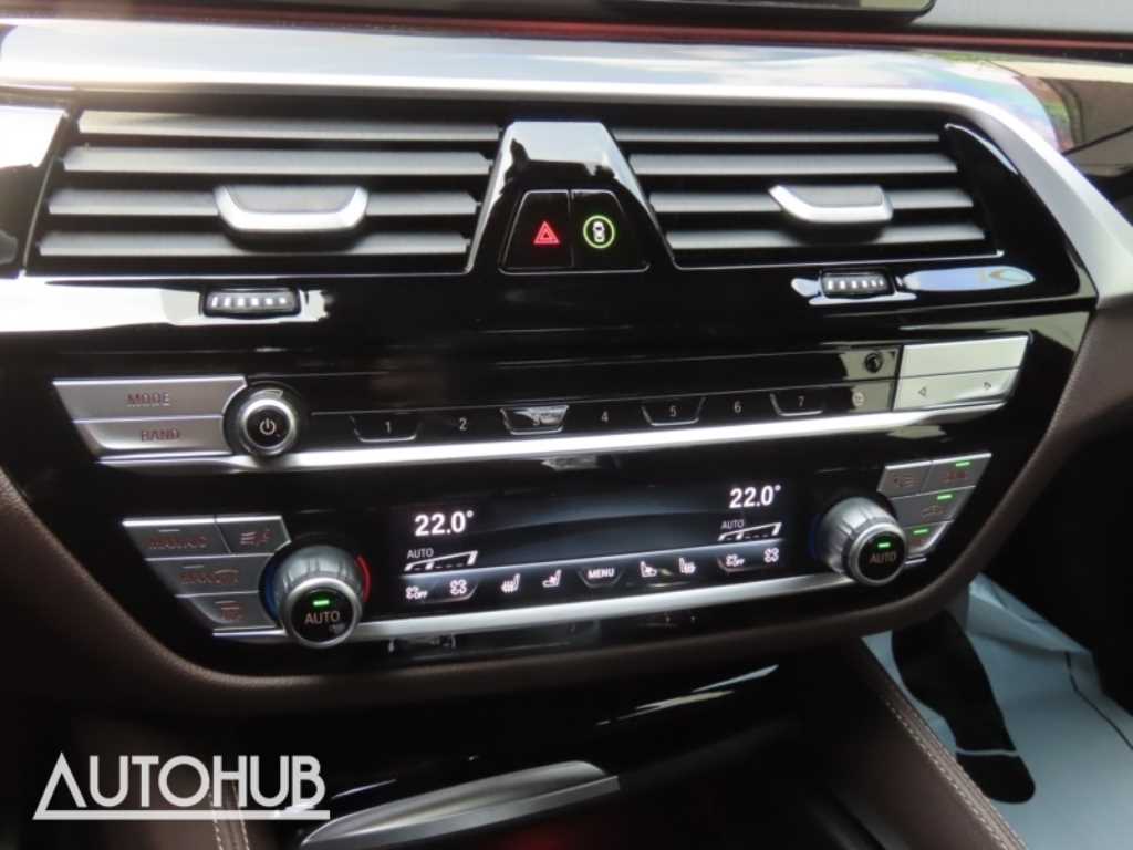 BMW 5-Series — photo 07