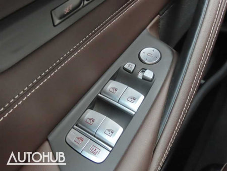 BMW 5-Series — photo 12