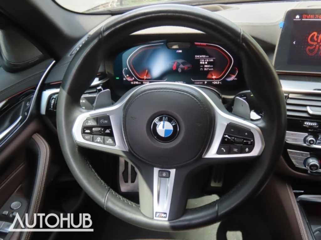 BMW 5-Series — photo 15