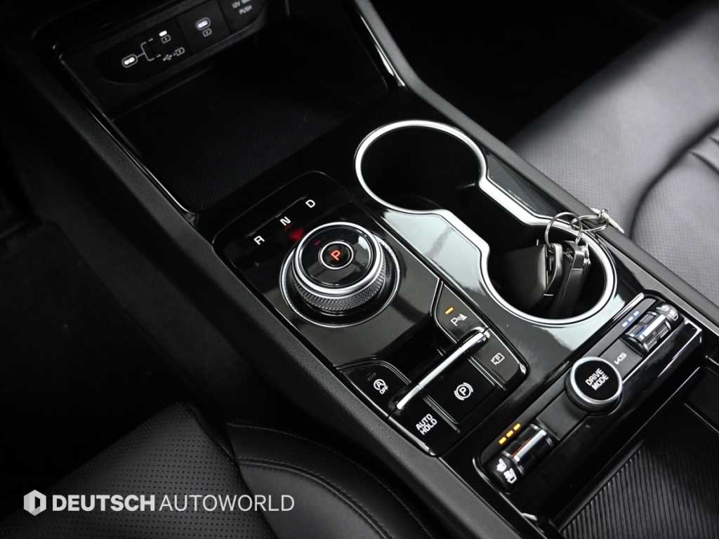 Kia K5 — photo 09