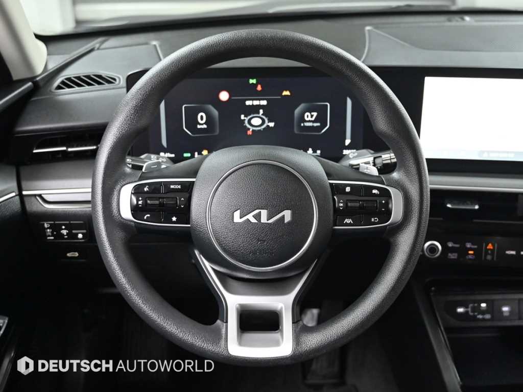 Kia K5 — photo 13