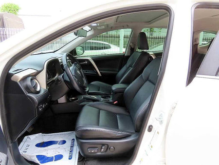 Toyota RAV4 — photo 05