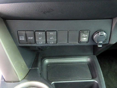 Toyota RAV4 — photo 13