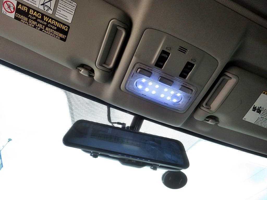 Toyota RAV4 — photo 16