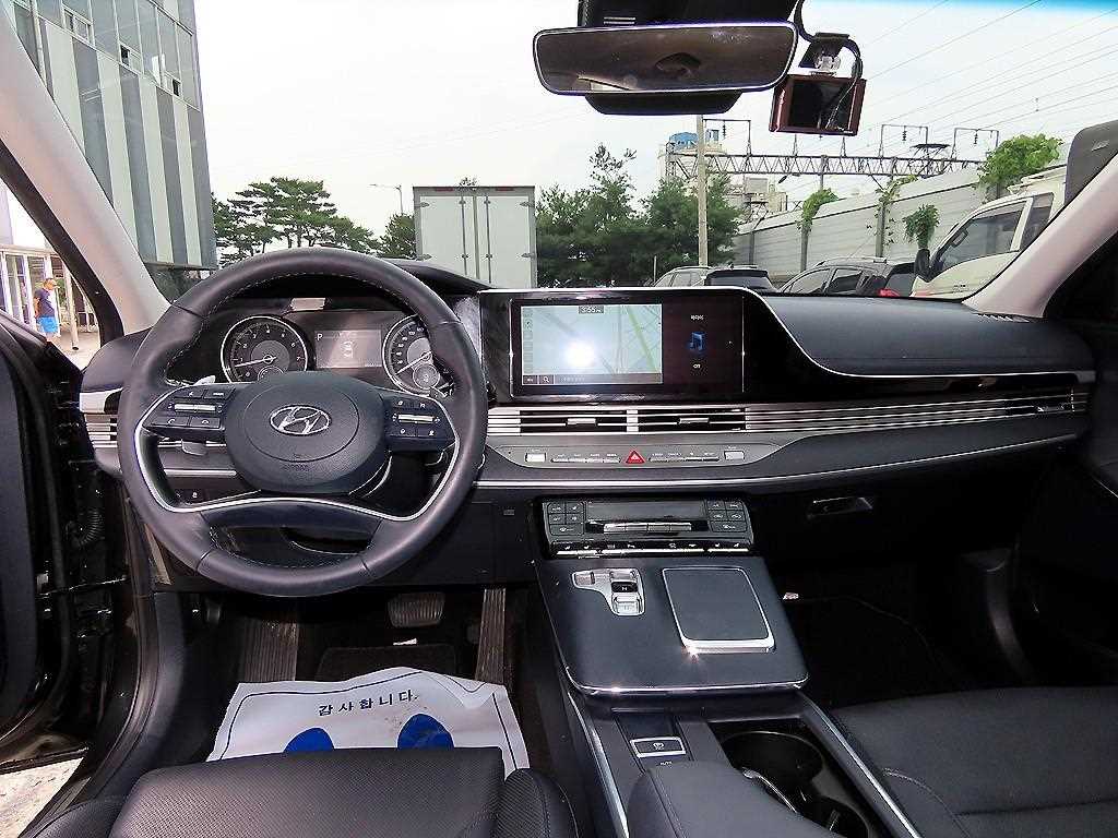 Hyundai Grandeur — photo 07