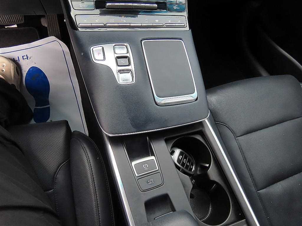 Hyundai Grandeur — photo 10