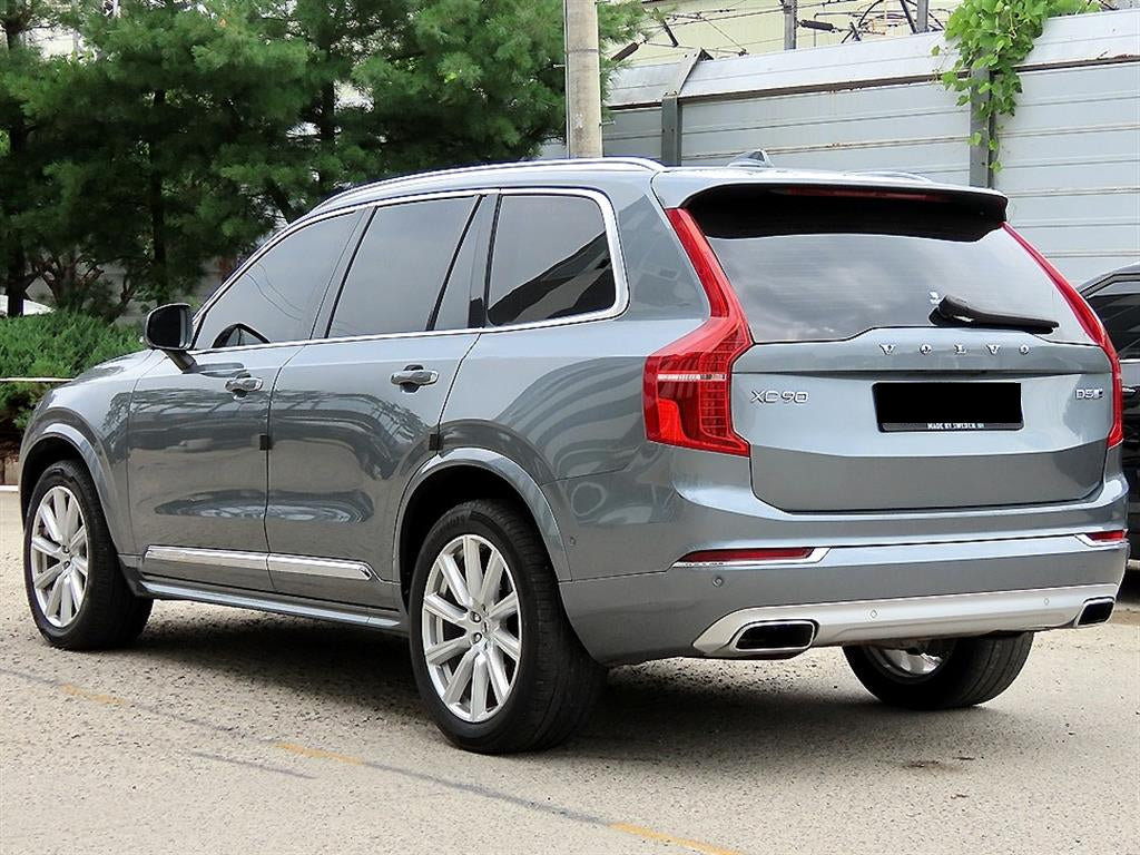 Volvo XC90 — photo 03