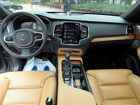 Volvo XC90 — photo 07