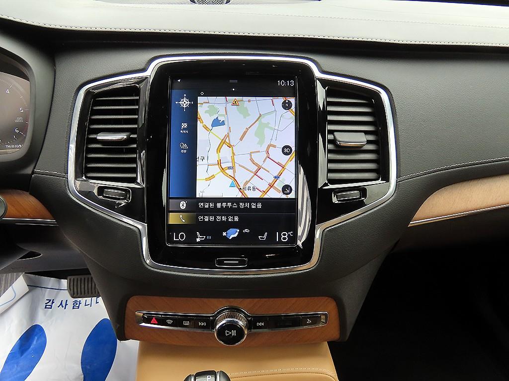 Volvo XC90 — photo 13