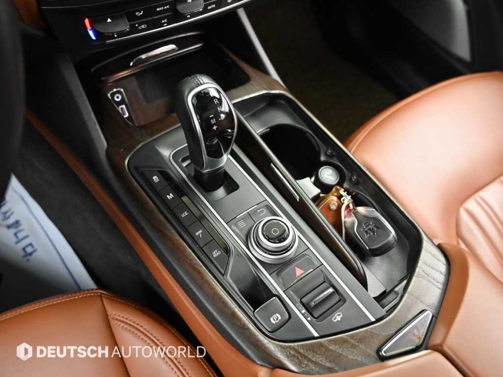 Maserati Levante — photo 09