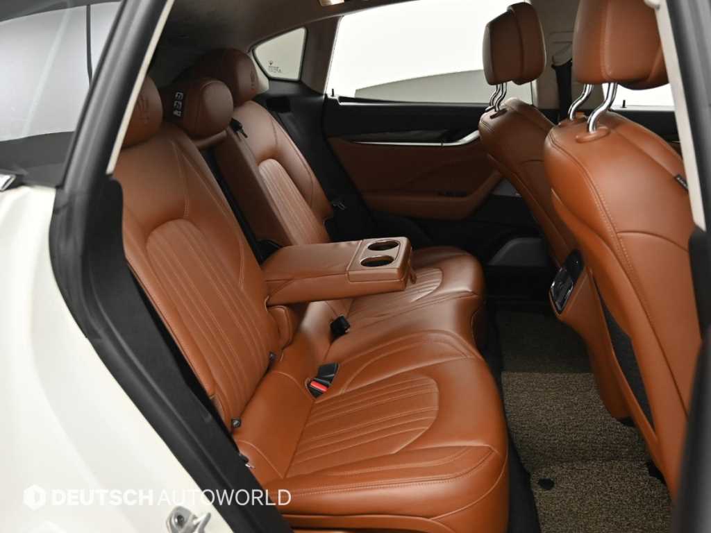 Maserati Levante — photo 12