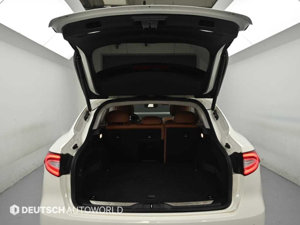 Maserati Levante — photo 19
