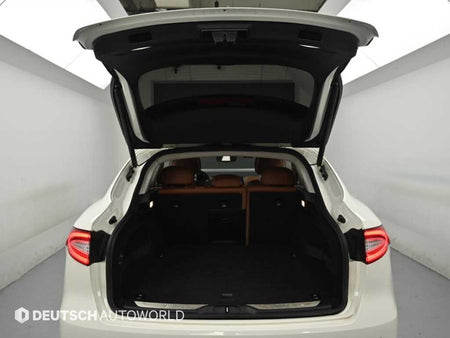 Maserati Levante — photo 19