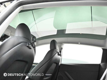 Tesla Model Y — photo 18