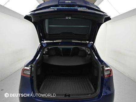Tesla Model Y — photo 19