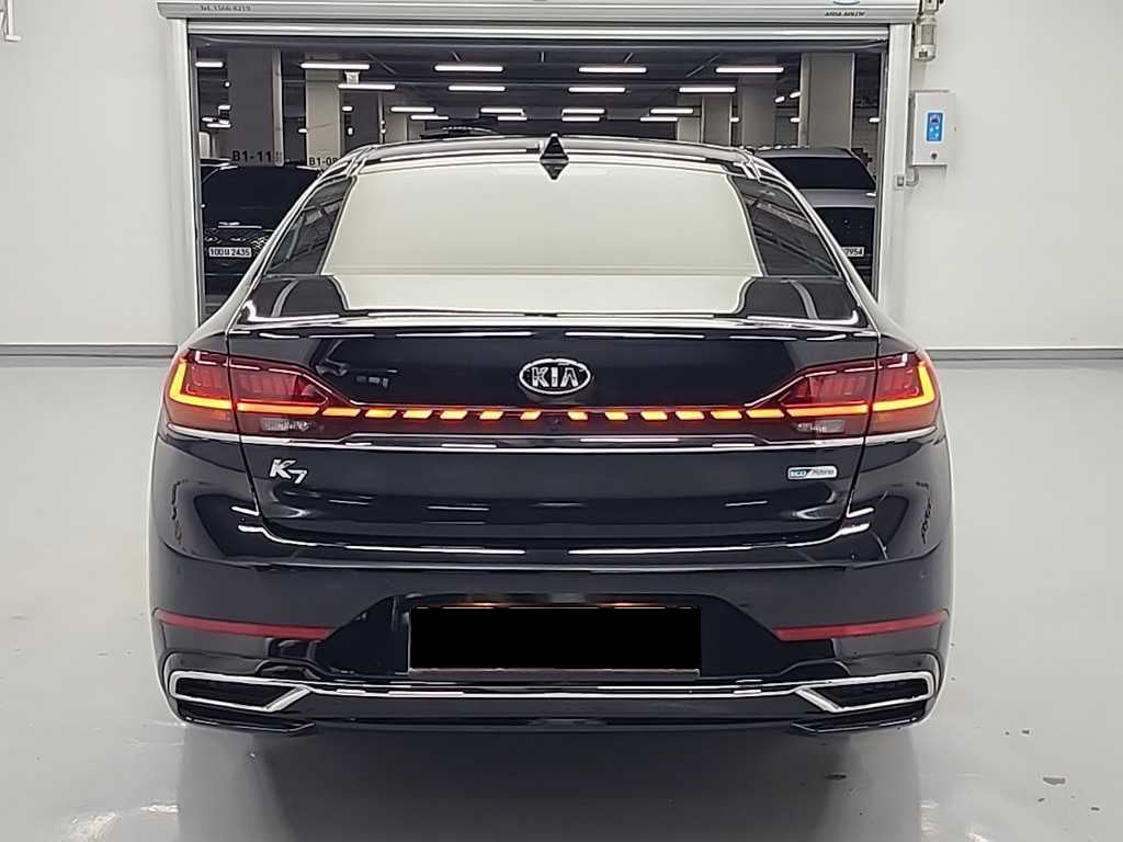 Kia K7 — photo 03