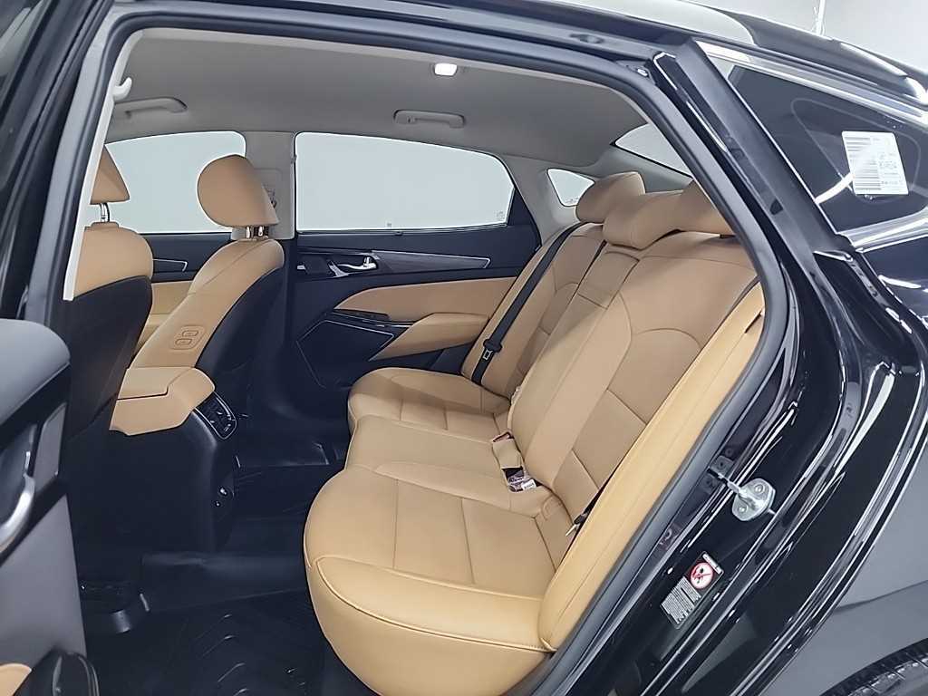 Kia K7 — photo 12