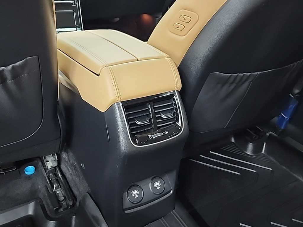 Kia K7 — photo 13