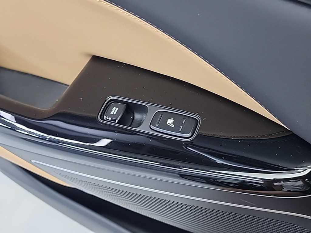 Kia K7 — photo 15