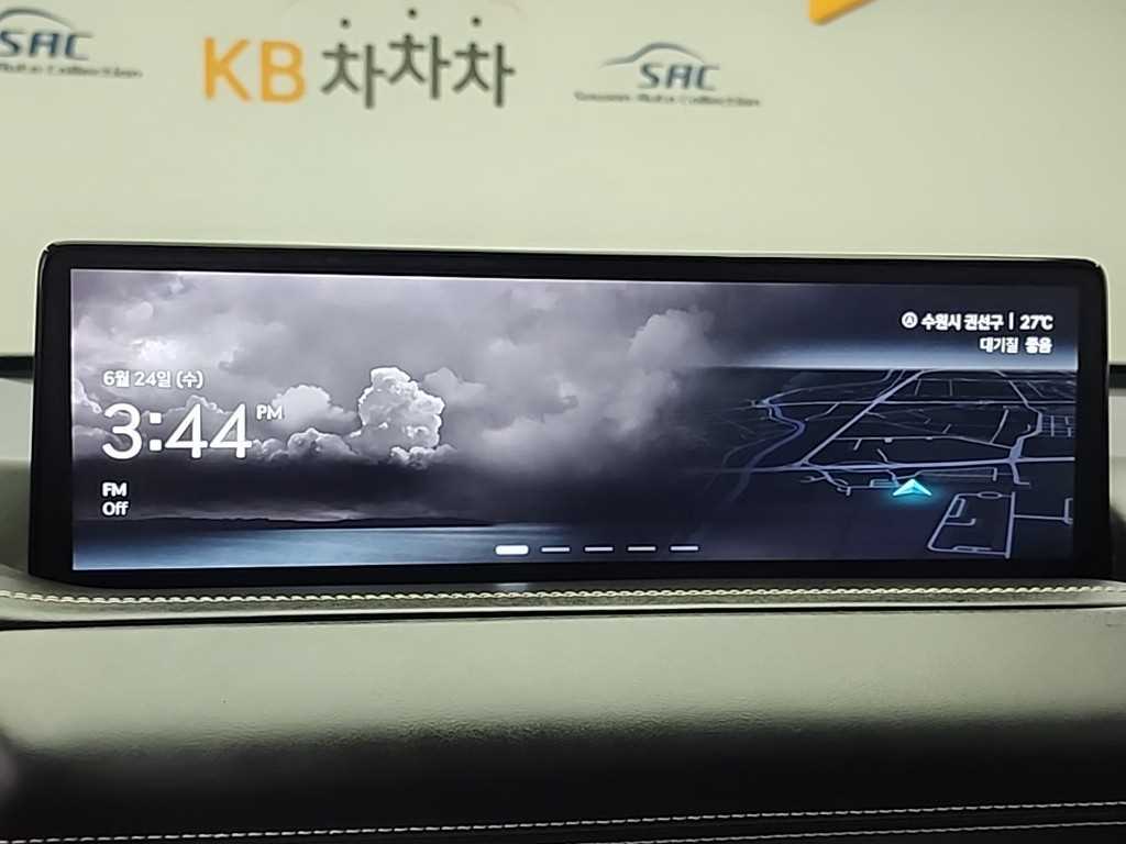 Genesis GV80 — photo 15