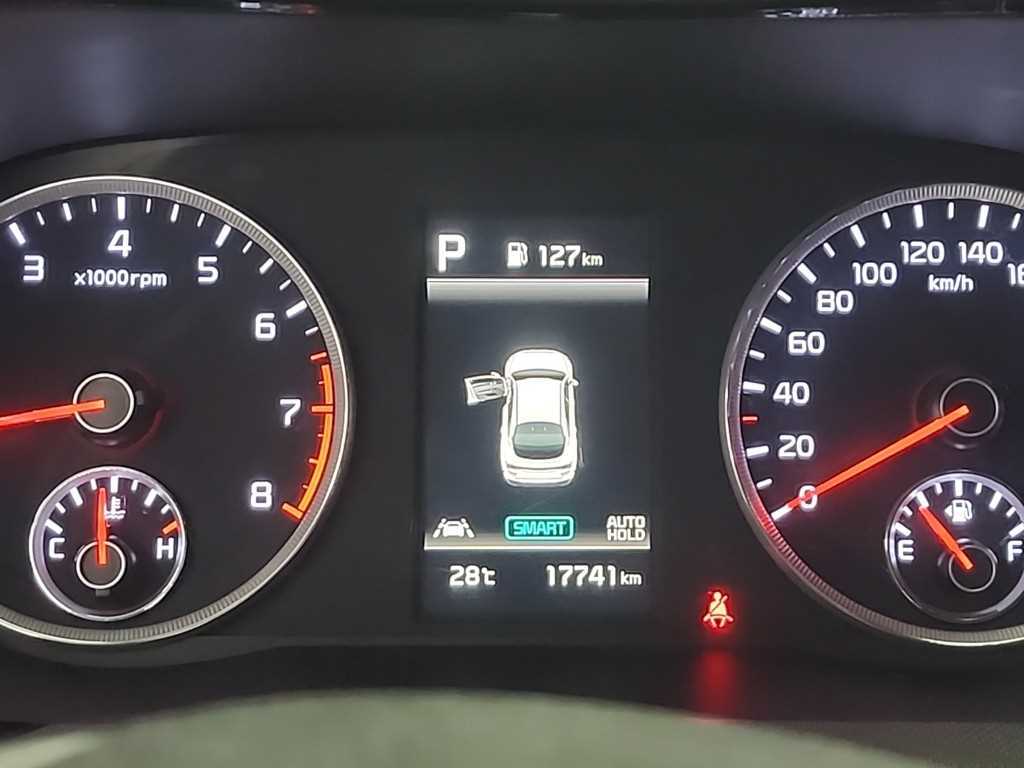 Kia K5 — photo 06