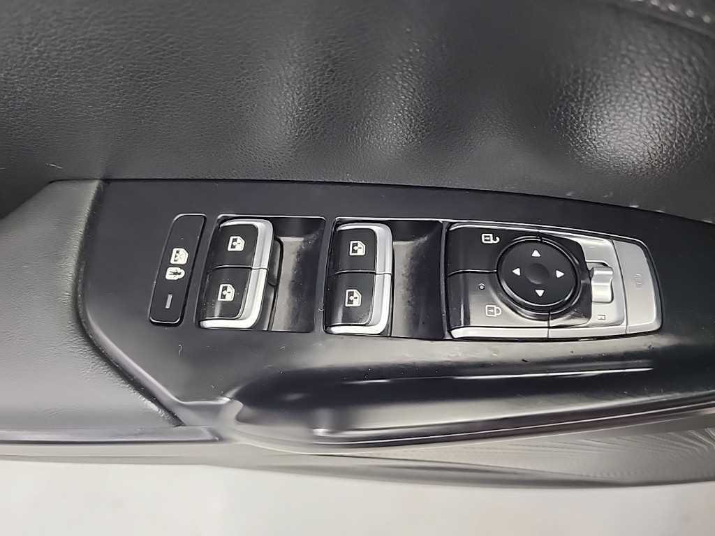 Kia K5 — photo 16
