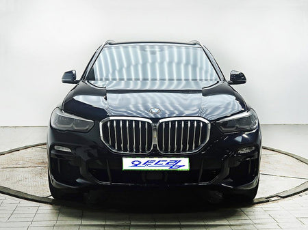 BMW X5 — photo 01