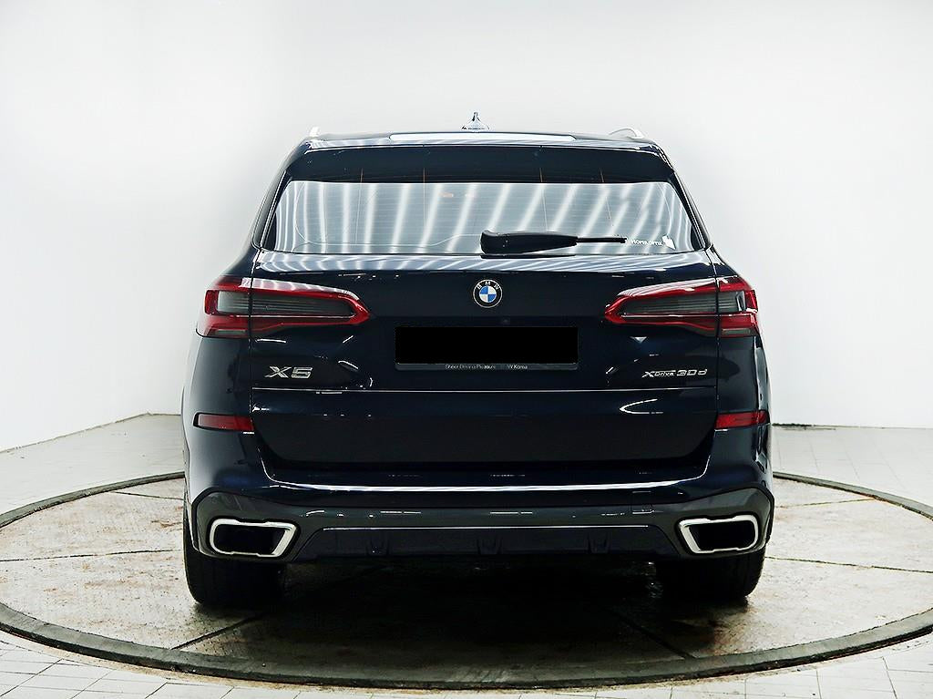BMW X5 — photo 03