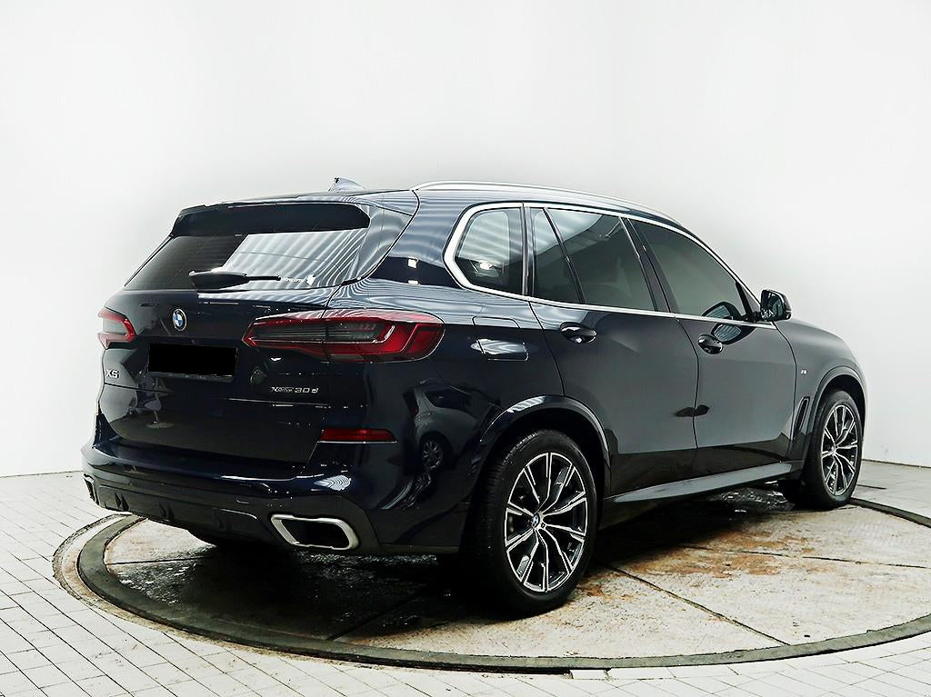BMW X5 — photo 04