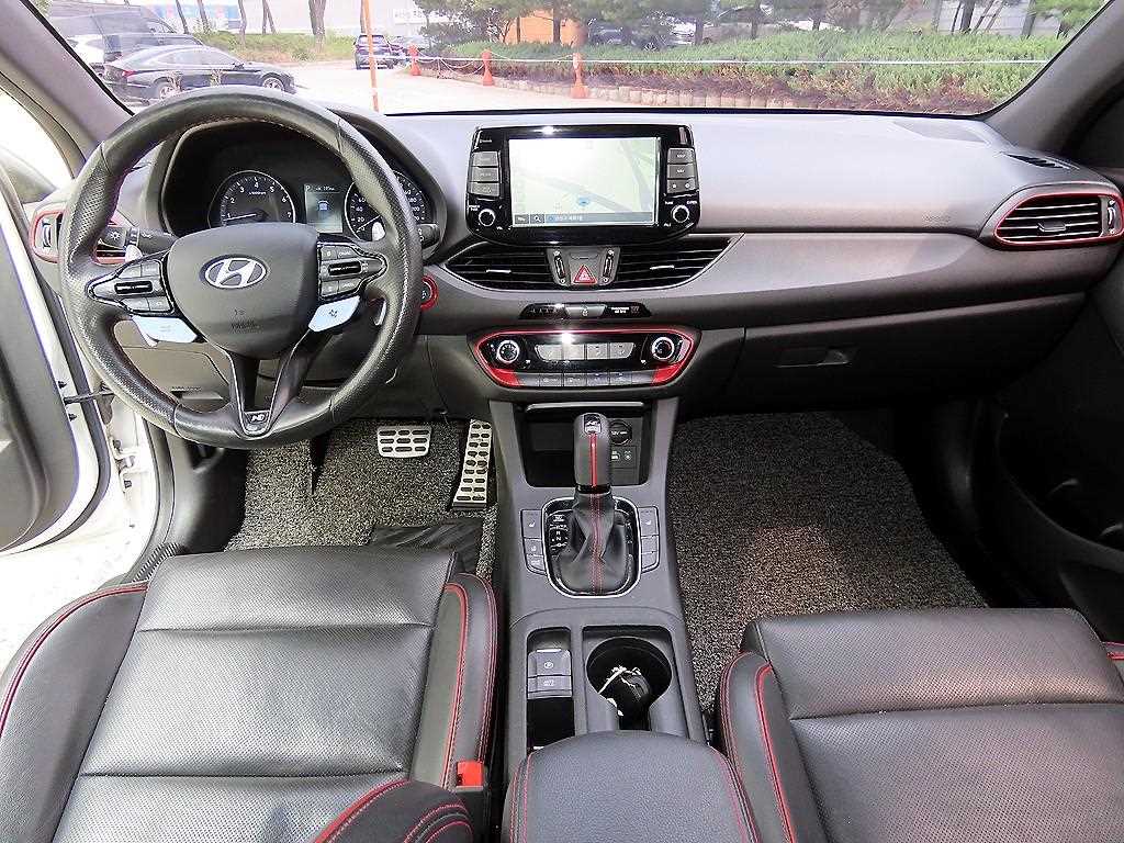 Hyundai i30 — photo 07