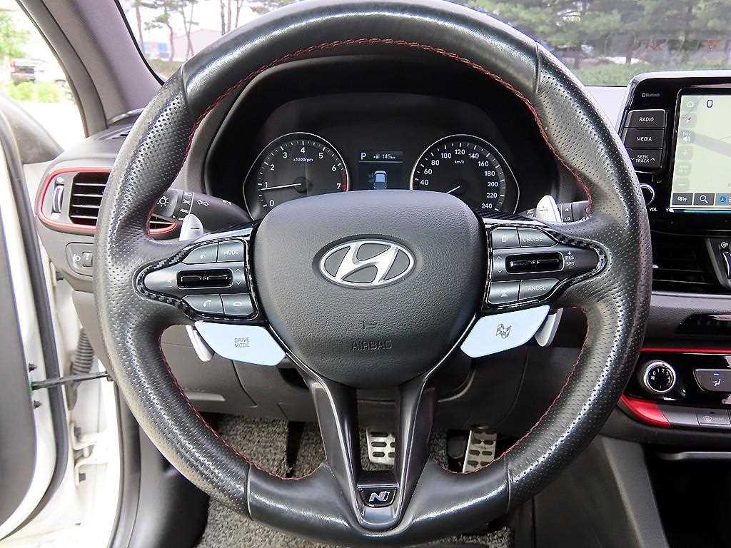 Hyundai i30 — photo 08