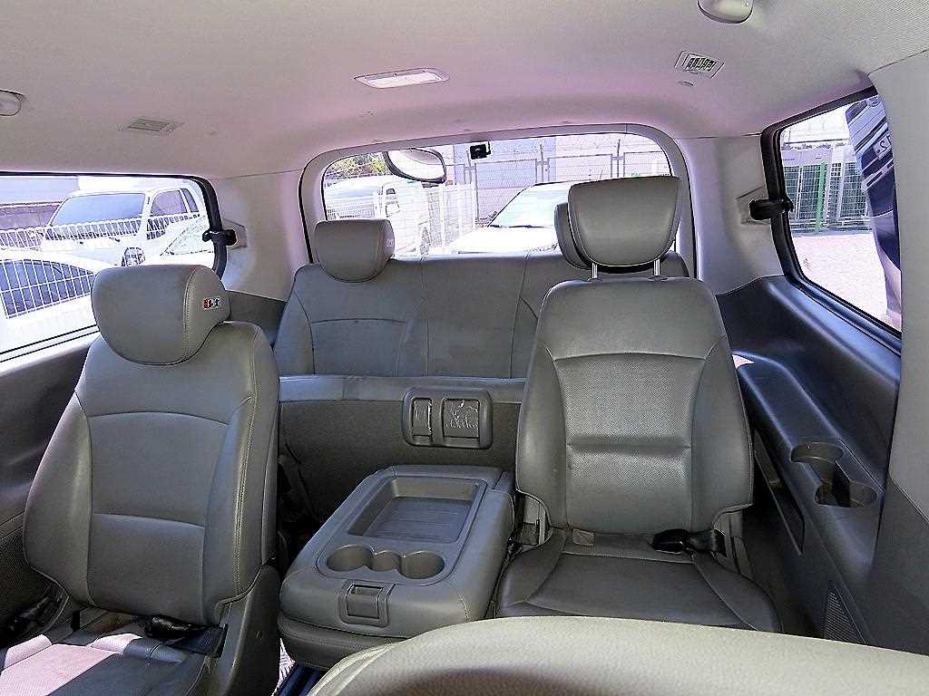 Hyundai Starex — photo 07
