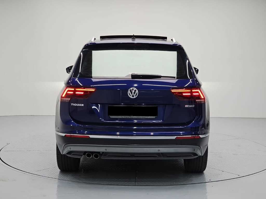 Volkswagen Tiguan — photo 03