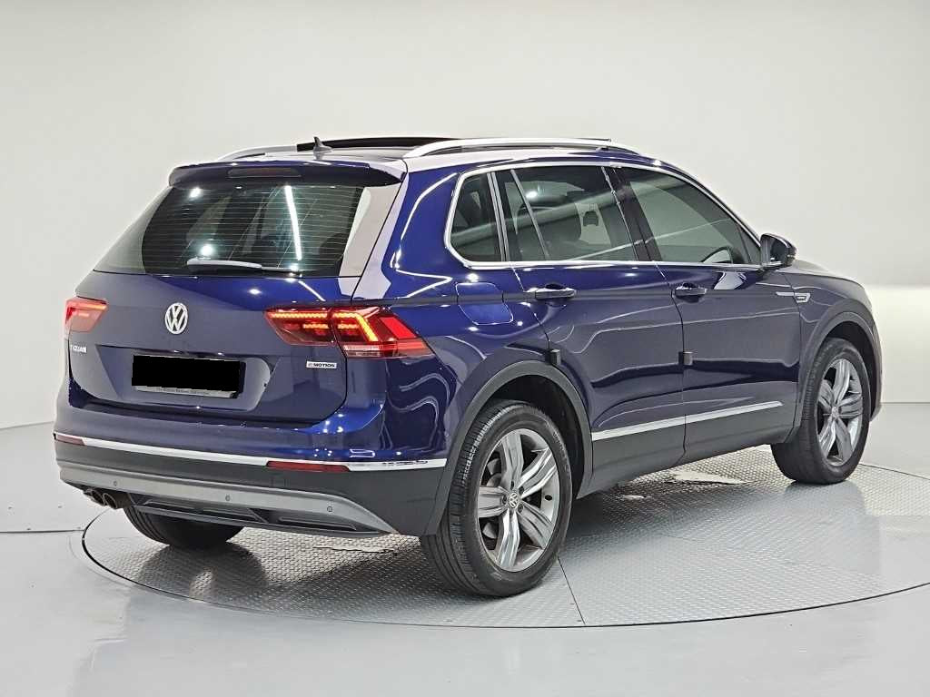 Volkswagen Tiguan — photo 04