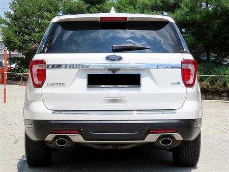 Ford Explorer — photo 04