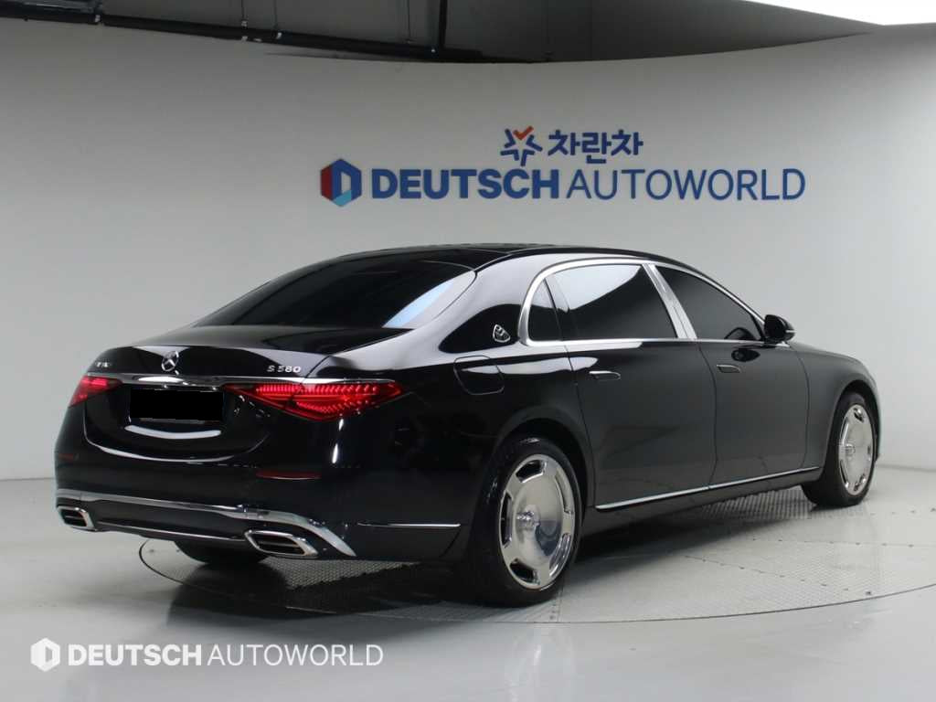 Mercedes-Benz S-Class — photo 02