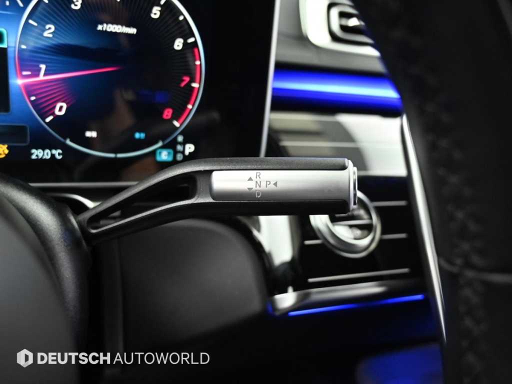 Mercedes-Benz S-Class — photo 09
