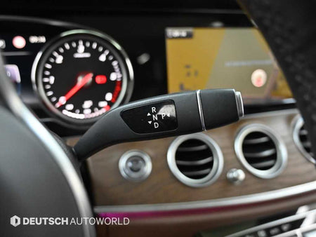 Mercedes-Benz E-Class — photo 09
