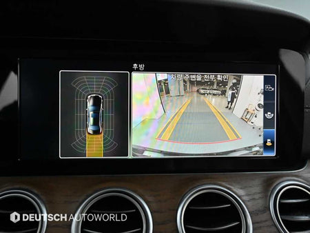 Mercedes-Benz E-Class — photo 15
