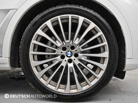 BMW X7 — photo 05